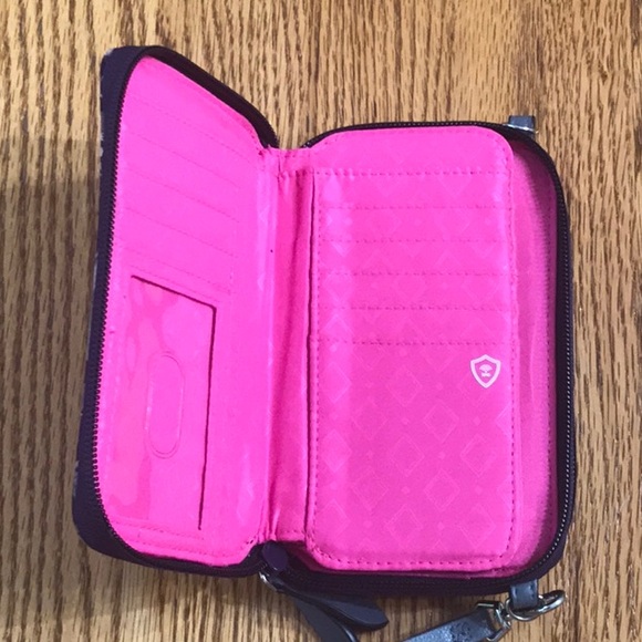 Vera Bradley RFID Wallet Wristlet in Purple Floral pattern - Pretty! - Picture 3 of 8